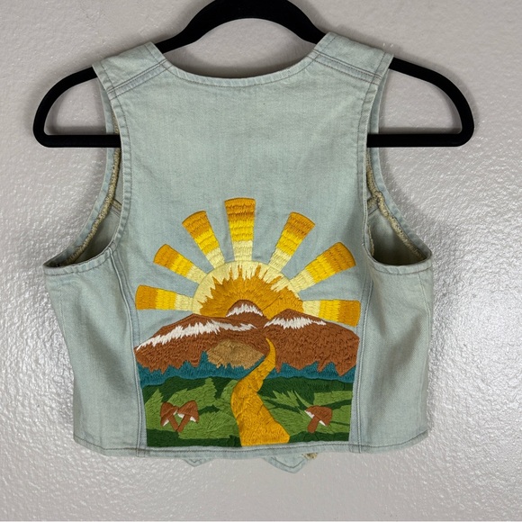 Stoned Immaculate "Let the Sunshine In" Embroidered Vest - Picture 7 of 9